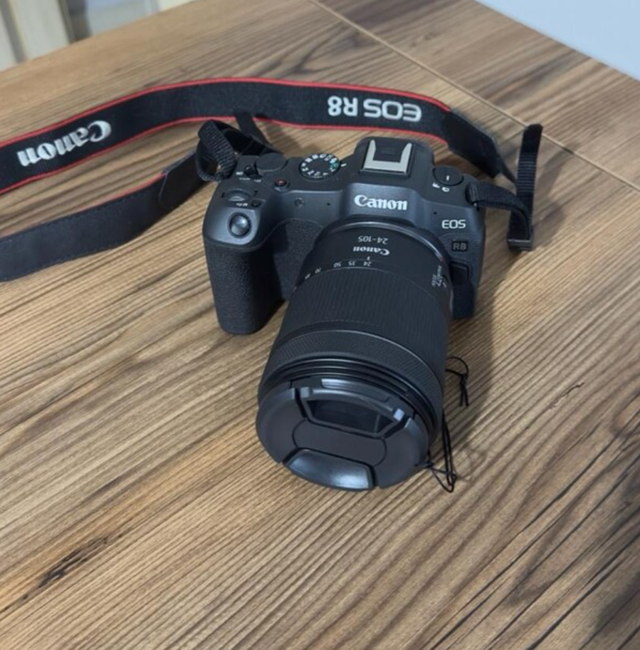 2.el Canon EOS R8 RF 24 105mm f4 7.1 IS STM Lens 1